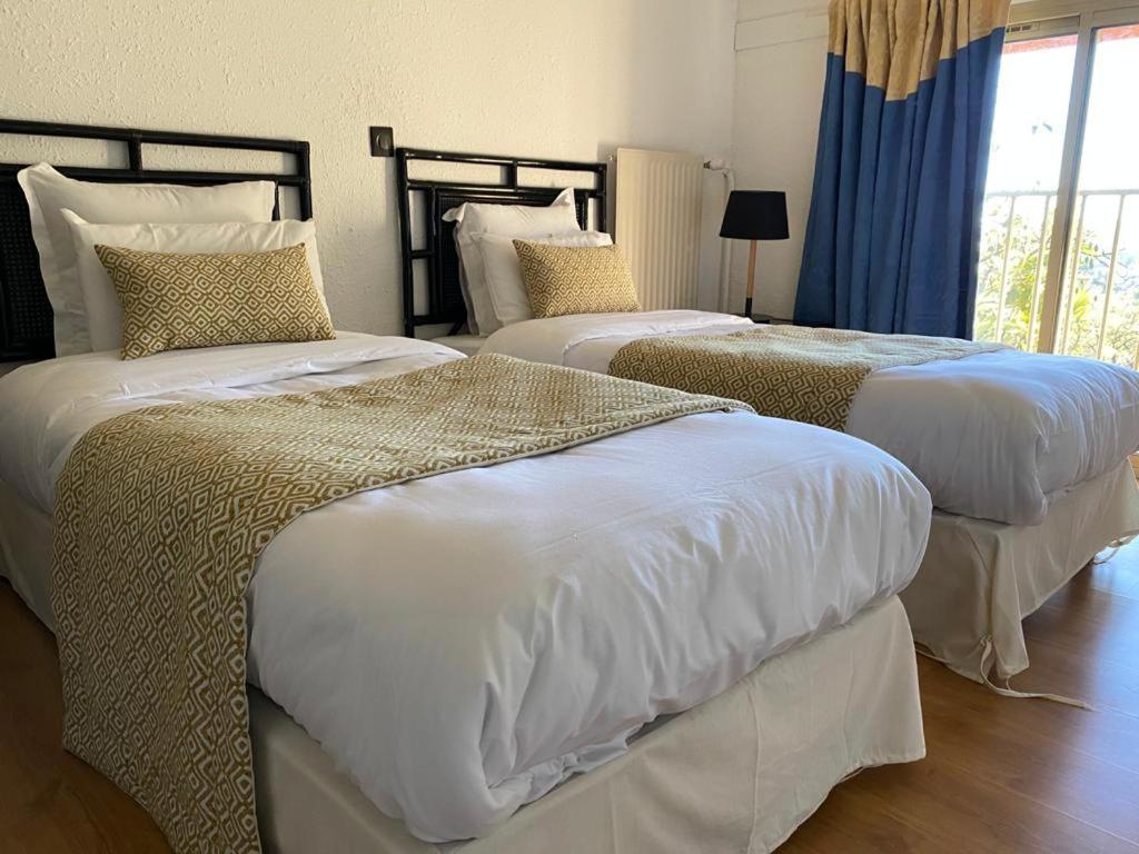 Avocado Restaurant Hotel 2*